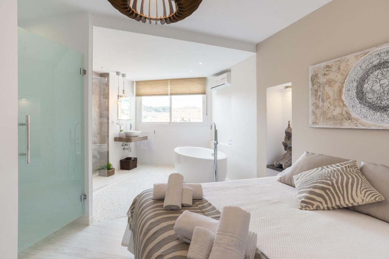 Stunning Spacious City Apartment With Free Parking Malaga Zewnętrze zdjęcie