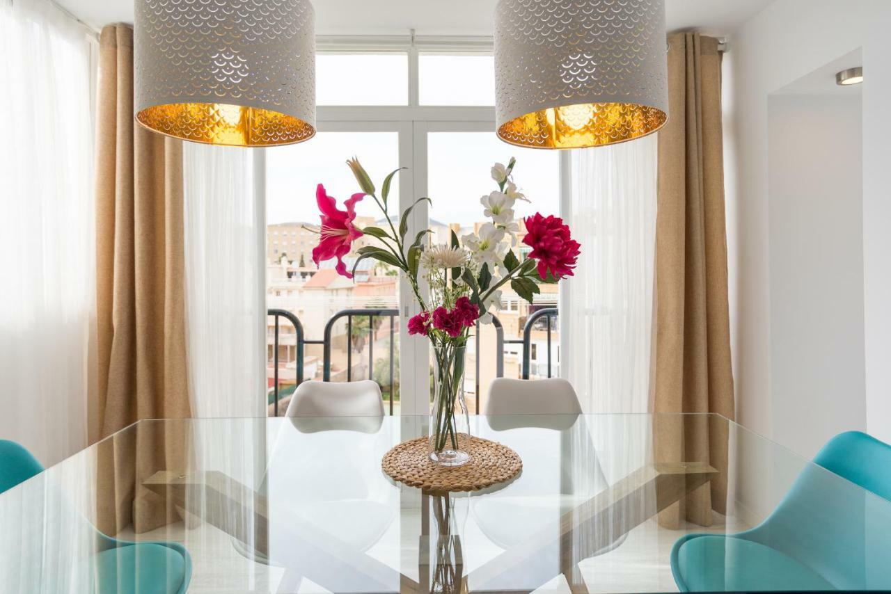 Stunning Spacious City Apartment With Free Parking Malaga Zewnętrze zdjęcie