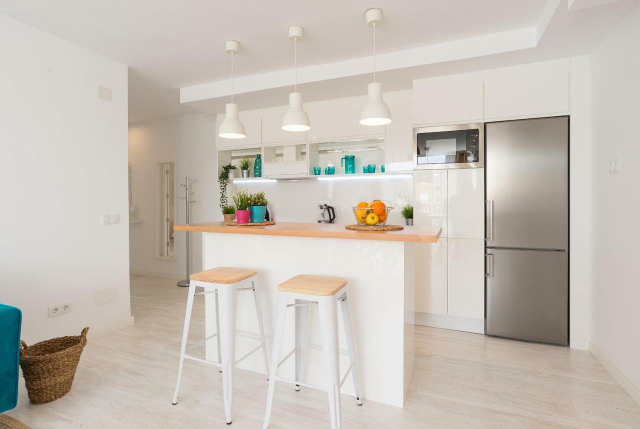 Stunning Spacious City Apartment With Free Parking Malaga Zewnętrze zdjęcie